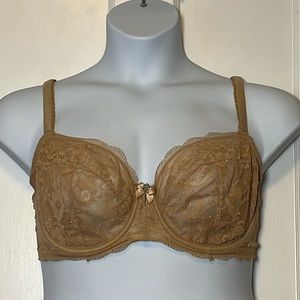 Victoria’s Secret Body by Victoria Unlined Lace Demi Bra